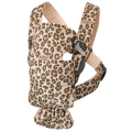 BABYBJORN MINI 3D Jersey – nosidełko, Beż/Leopard