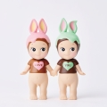 SONNY ANGEL Mini laleczka - GIFTS OF LOVE limited