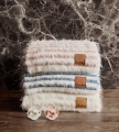 Elodie Details - Kocyk Furry Knit  - Berry Blue