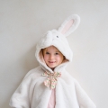 MIMI&LULA Puchata peleryna | Przebranie króliczka - BUNNY CAPE