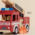 LE TOY VAN Drewniany wóz strażacki | zestaw z figurkami
