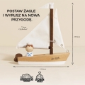 LE TOY VAN Drewniana żaglówka z kapitanem, łódka, statek