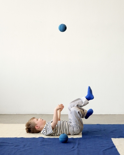 MODU - Foam Ball piłka piankowa, deep blue / sky blue
